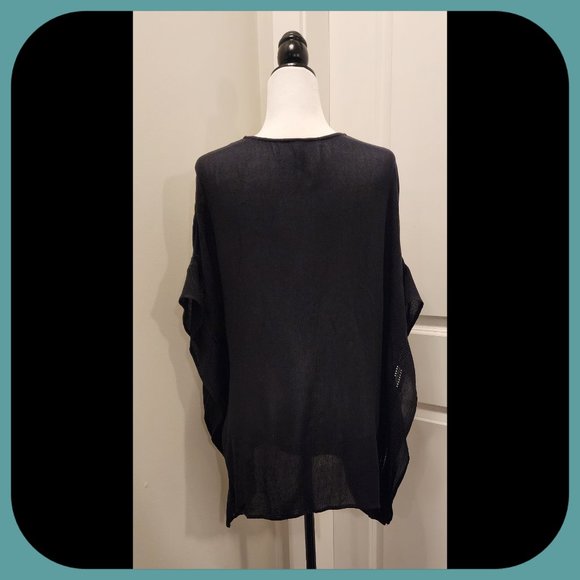 ONYX || Short Kaftan Sleeve Swim Coverup (SIZE M) - Picture 4 of 9